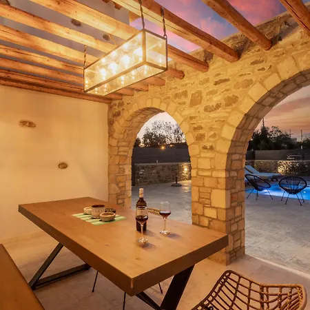 Vila La Casa Di Pietre 2 *